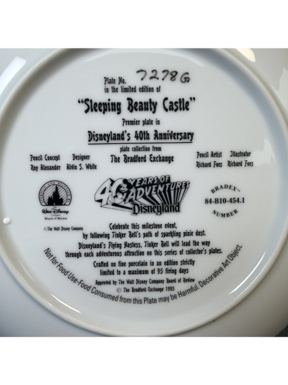 Disneyland Bradford Exchange Sleeping Beauty's Castle Plate 40th Anniversary - Picture 9 of 16